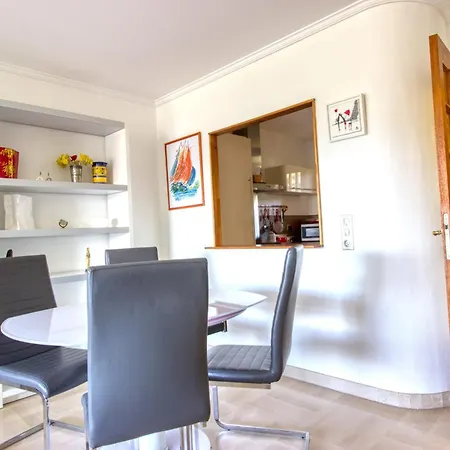 4 People - Swimming Pool And Tennis - Garage Lägenhet