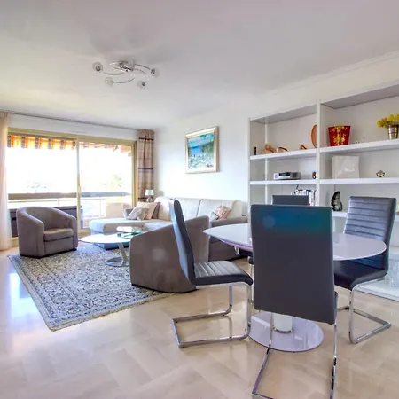 4 People - Swimming Pool And Tennis - Garage Lägenhet *