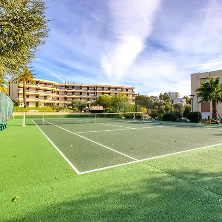 4 People - Swimming Pool And Tennis - Garage *