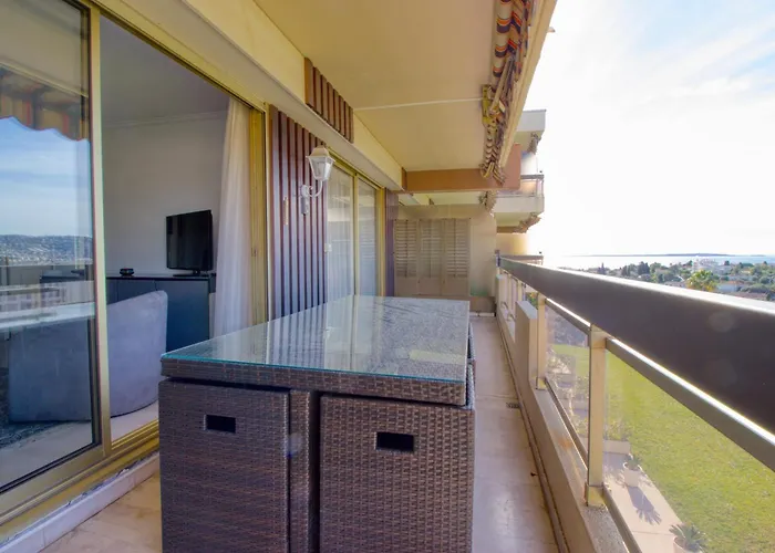 Lägenhet 4 People - Swimming Pool And Tennis - Garage *